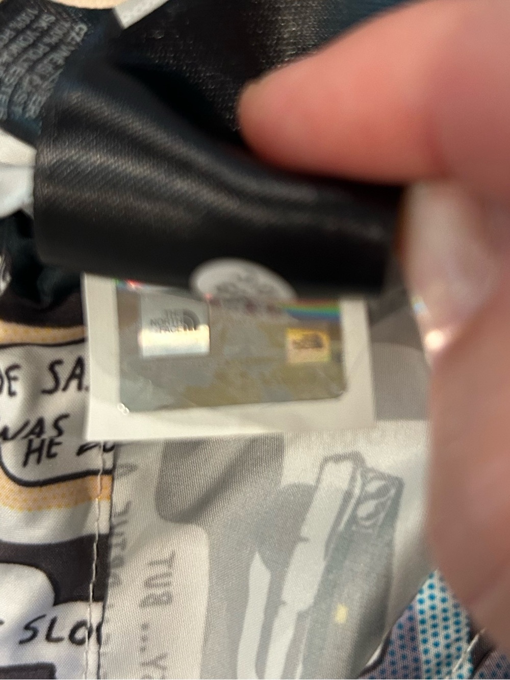 The North Face Women's Flyweight Windbreaker - Picture 12 of 12